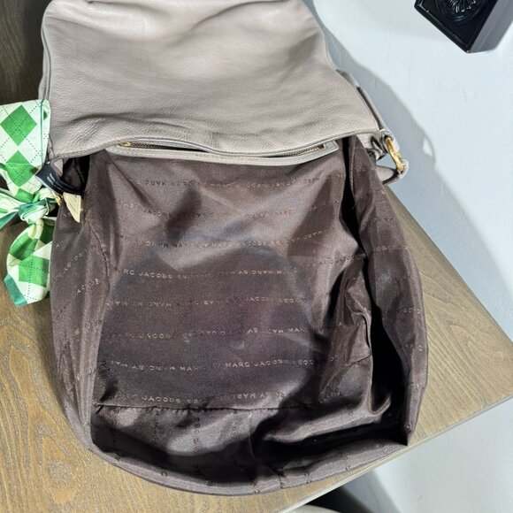 Marc by Marc Jacobs Q Hillier Pebbled Leather Hobo – Taupe - Picture 12 of 13